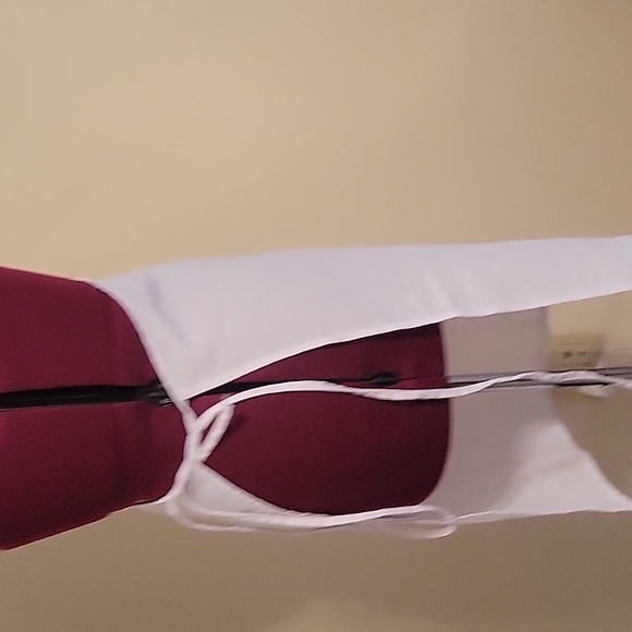 It's Getting Hot in Here Adult Embroidered Apron - Picture 4 of 4